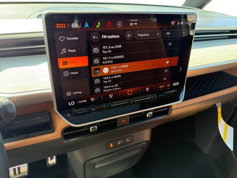 New 2025 Volkswagen ID. Buzz Pro S Plus image 12