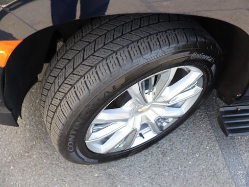 Used 2024 Chevrolet Tahoe High Country w/ Premium Package image 45