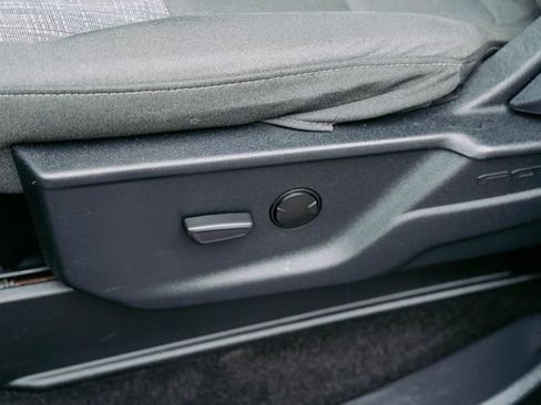 Used 2023 Ford F150 XLT w/ Trailer Tow Package image 18