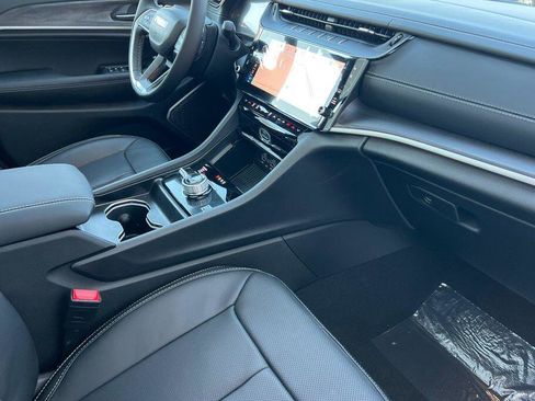 New 2026 Jeep Grand Cherokee Limited image 16