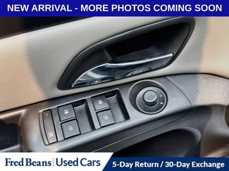 Used 2014 Chevrolet Cruze LS FWD video 1