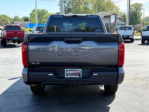 Used 2025 Toyota Tundra SR5 w/ SR5 Convenience Package AWD/4WD image 29