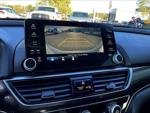 Used 2021 Honda Accord Sport image 14