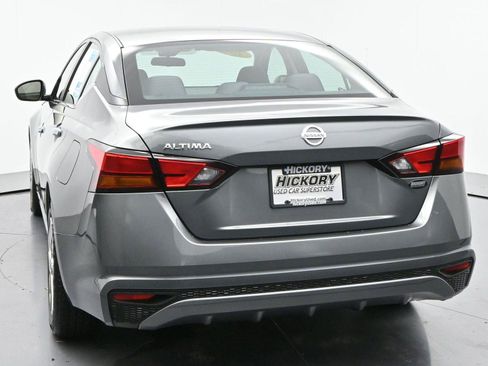 Used 2022 Nissan Altima 2.5 S FWD image 6
