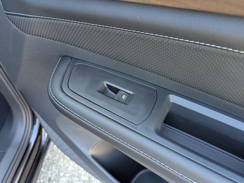 New 2026 Volkswagen Atlas SE image 37