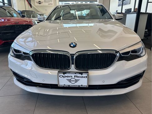 Used 2019 BMW 530i xDrive w/ Convenience Package image 4