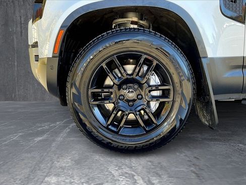 Used 2025 Land Rover Defender 110 S image 34