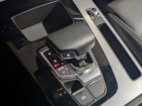Certified 2025 Audi Q5 2.0T Premium Plus w/ Premium Plus Package image 9