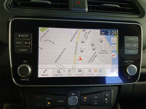 Used 2020 Nissan Leaf SV w/ SV Technology Package image 15