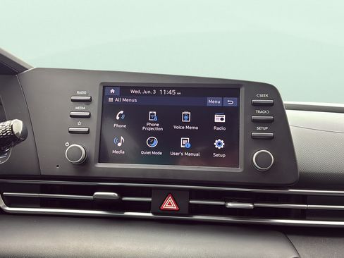 Certified 2025 Hyundai Elantra SE FWD image 29