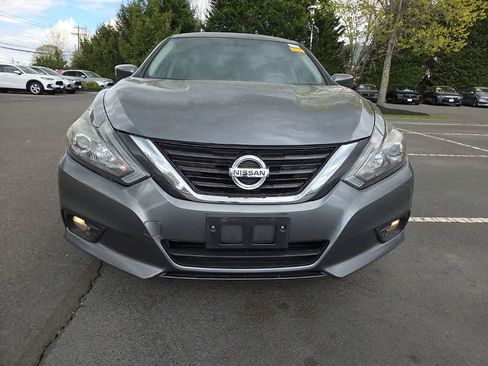 Used 2018 Nissan Altima 2.5 SR FWD image 2