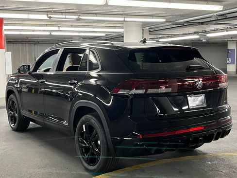 New 2026 Volkswagen Atlas Cross Sport SEL R-Line image 5