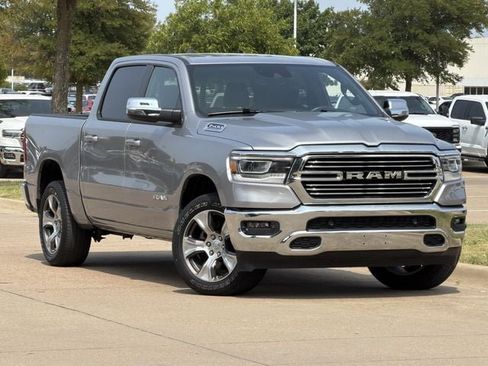 Used 2023 RAM 1500 Laramie AWD/4WD image 2