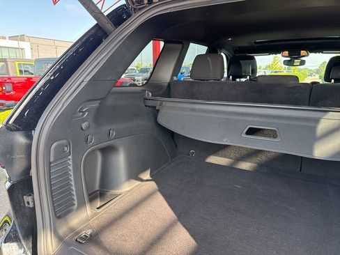 Used 2022 Jeep Grand Cherokee Laredo E w/ Security & Convenience Group image 27