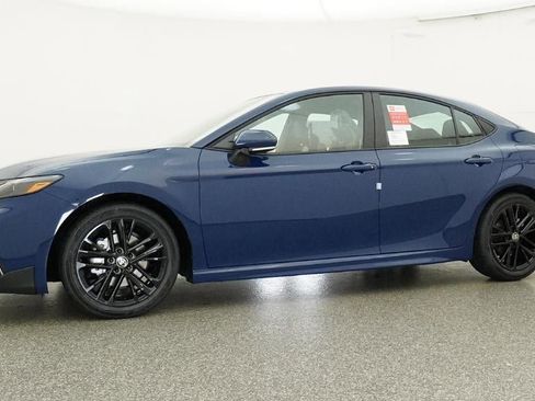 New 2026 Toyota Camry SE FWD image 18
