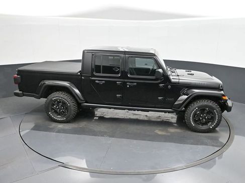 Used 2024 Jeep Gladiator Sport AWD/4WD image 30