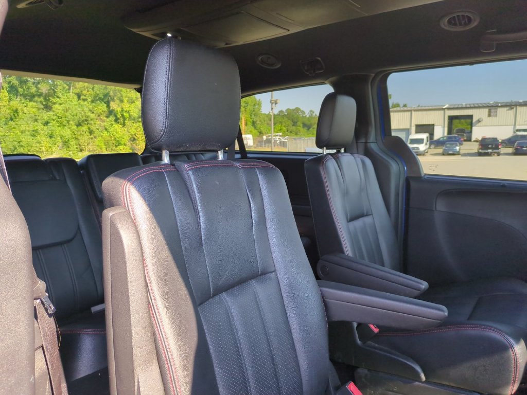 Used 2020 Dodge Grand Caravan GT FWD image 31