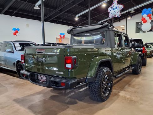 Used 2023 Jeep Gladiator Sport AWD/4WD image 6