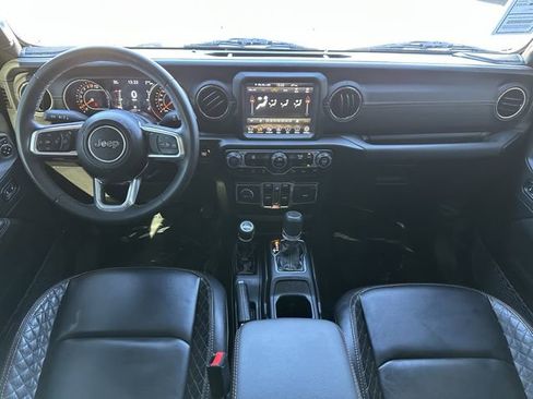 Used 2022 Jeep Gladiator Overland AWD/4WD image 13