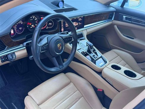Used 2021 Porsche Panamera image 4