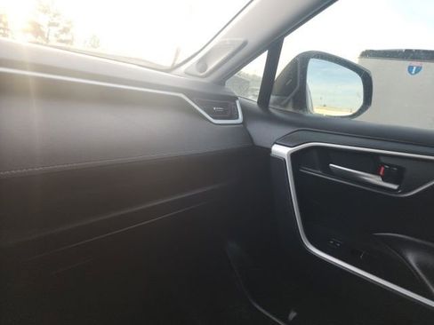 Used 2023 Toyota RAV4 XLE Premium image 33