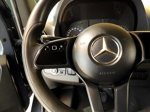 Used 2019 Mercedes-Benz Sprinter 144 image 22