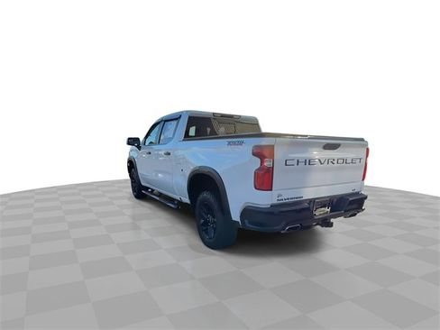 Used 2021 Chevrolet Silverado 1500 LT Trail Boss w/ Convenience Package II image 6