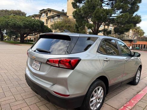 Used 2023 Chevrolet Equinox LS AWD/4WD image 19