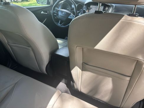 Used 2015 Ford Focus Titanium w/ Titanium Technology Package image 25