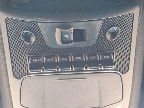 Used 2022 Ford F350 Platinum w/ FX4 Off-Road Package image 22