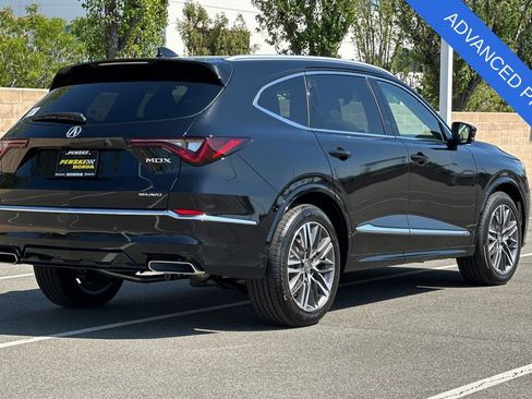 Used 2025 Acura MDX SH-AWD w/ Advance Package image 4