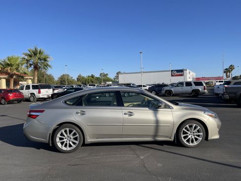 Used 2013 Toyota Avalon Limited FWD image 6