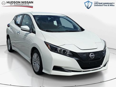 Used 2024 Nissan Leaf S FWD image 1