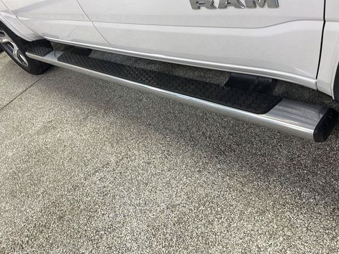 Used 2021 RAM 1500 Laramie AWD/4WD image 14