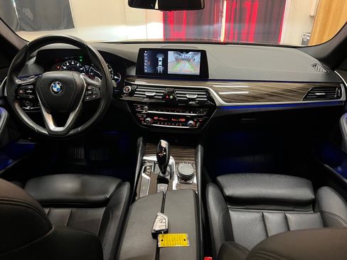Used 2018 BMW 530i image 14