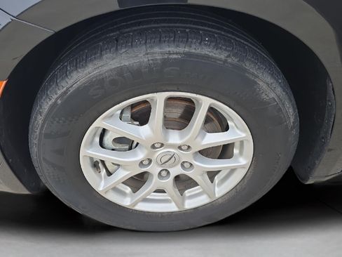 Used 2023 Chrysler Pacifica Touring-L FWD image 26