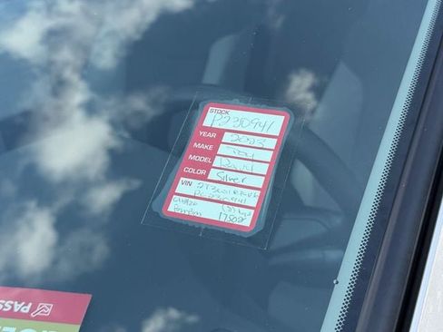 Used 2023 Toyota RAV4 XLE FWD image 10