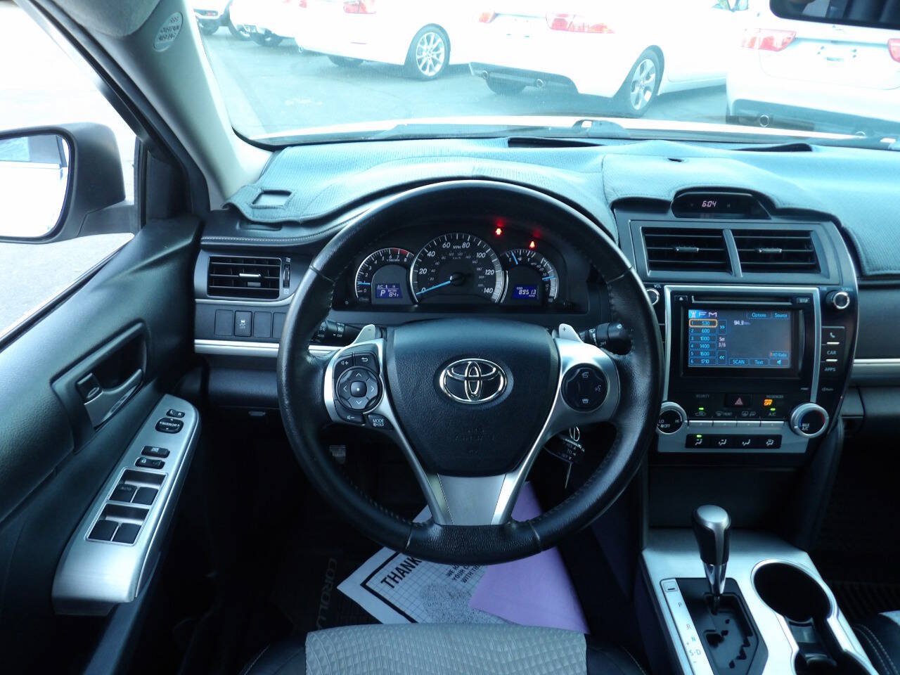 Used 2012 Toyota Camry SE w/ Preferred Accessory Pkg FWD image 9