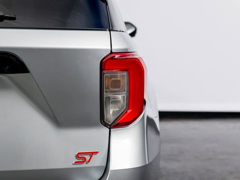 Used 2022 Ford Explorer ST w/ Equipment Group 401A image 19