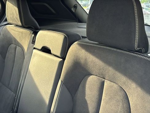 Certified 2025 Volvo XC40 B5 Plus AWD/4WD image 27