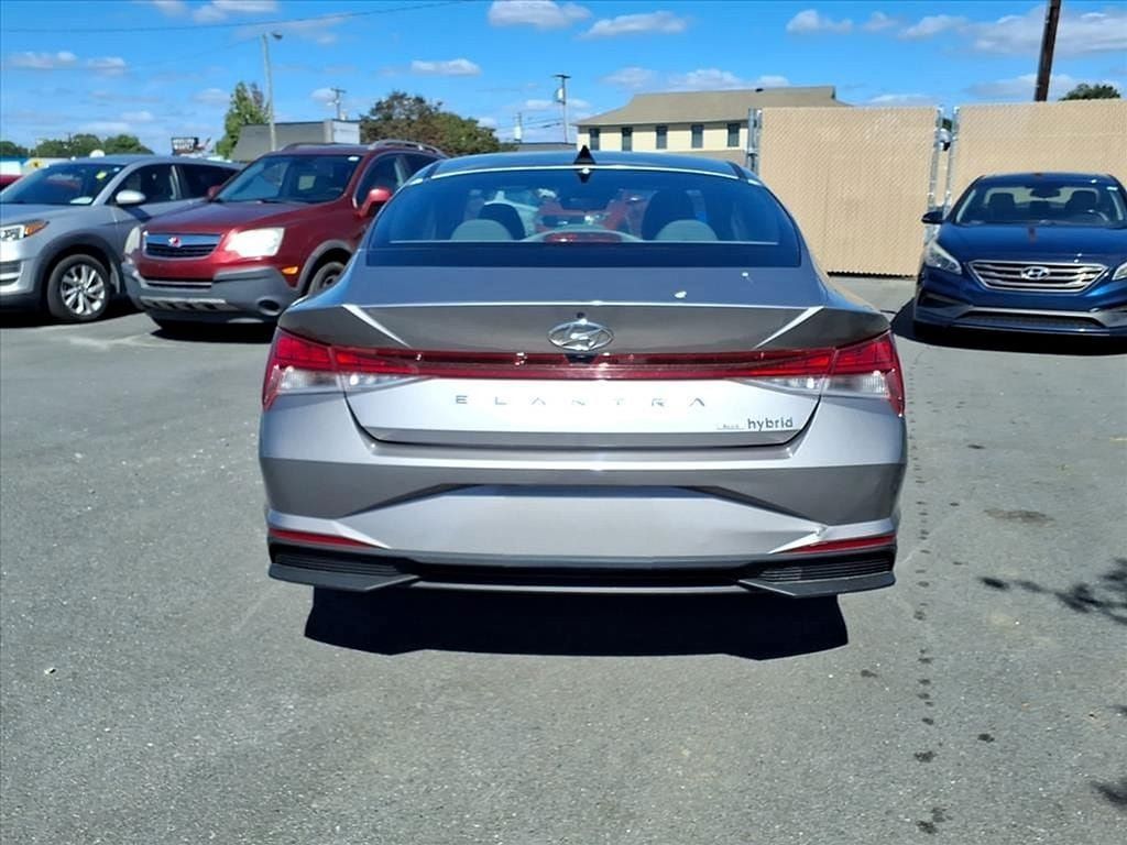 Used 2023 Hyundai Elantra Blue FWD image 24
