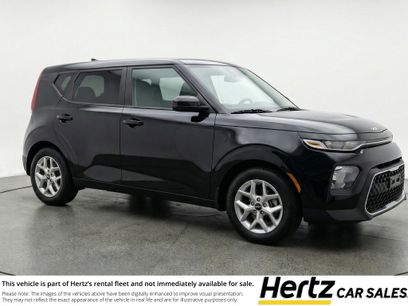 Used 2025 Kia Soul LX w/ LX Technology Package