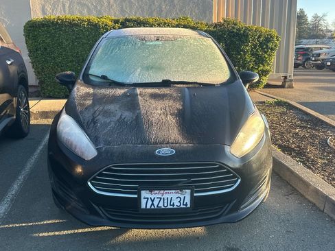 Used 2016 Ford Fiesta SE image 5