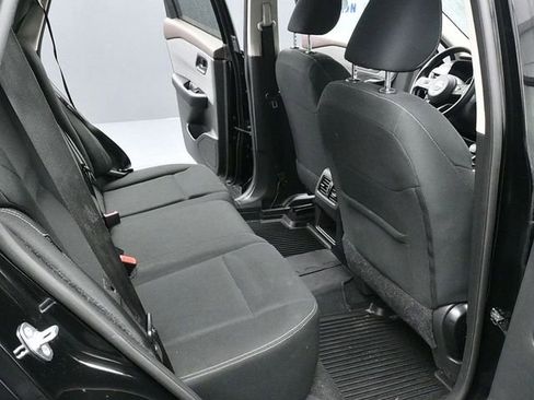 Used 2023 Nissan Rogue S image 14