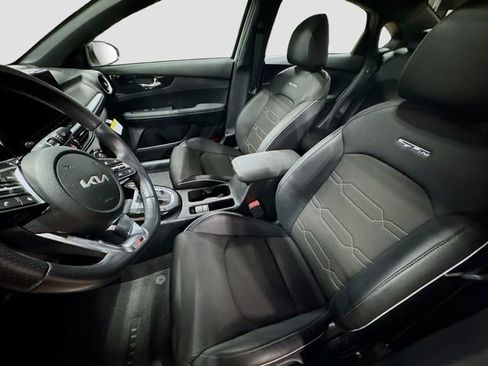 Used 2024 Kia Forte GT-Line w/ GT-Line Premium Package image 15