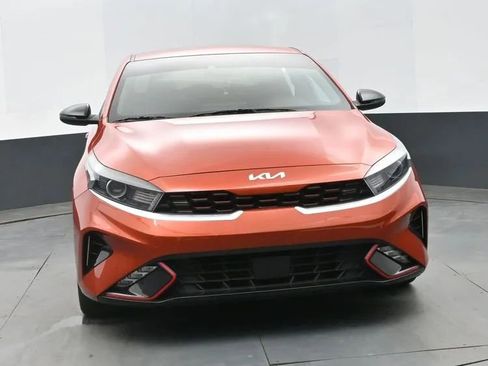 Used 2022 Kia Forte GT-Line w/ GT-Line Technology Package FWD image 3