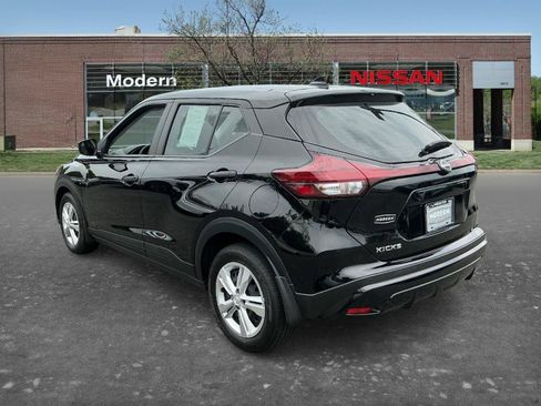 Certified 2025 Nissan Kicks Play S FWD image 2