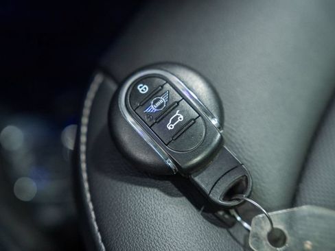 Used 2020 MINI Cooper 2-Door Hardtop FWD image 37