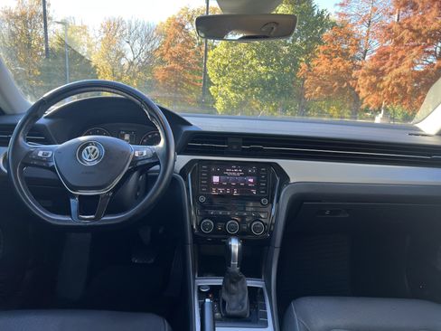 Used 2020 Volkswagen Passat 2.0T SE image 26