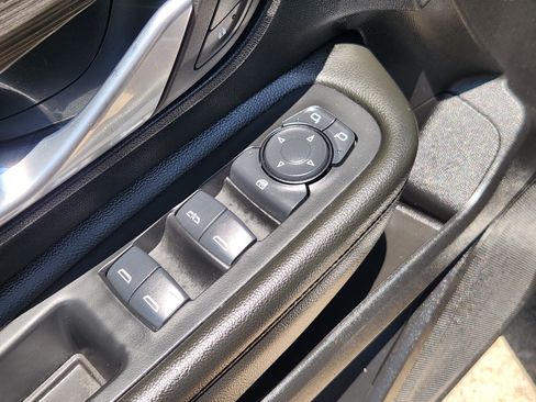 Used 2024 GMC Terrain SLE FWD image 22